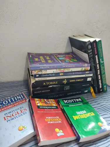 Livros usados a partir de 5 reais (max 15)