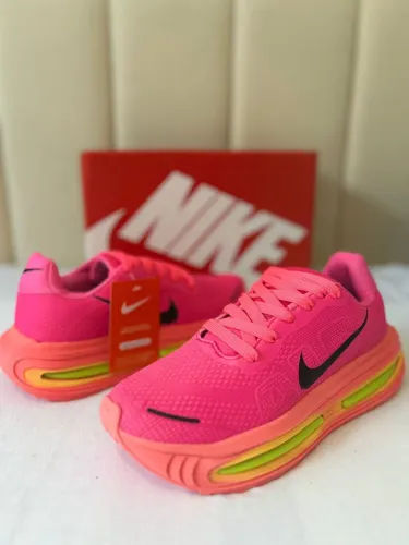 Tênis Nike Vomero Rosa Neon - Qualidade Premium (Lançamento)