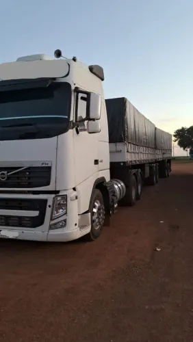 Volvo fh 440 teto auto ano 2009/2010 tel para contato *