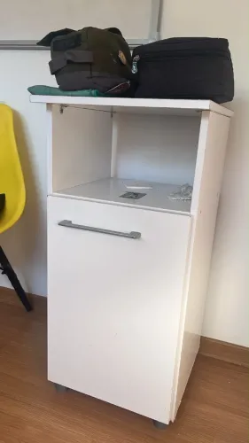 Armário multiuso 