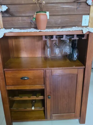 Adega tok stok madeira nobre