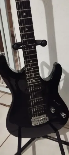 Guitarra Ibanez + acessórios