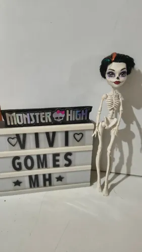 Monster High Skelitta sucata
