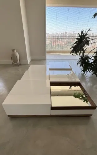 Vendo mesa em laca branca com bandeja espelhada 2 módulos 