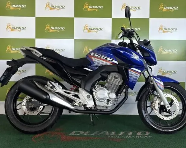 Honda Cb 250F Twister 2022 46.700km