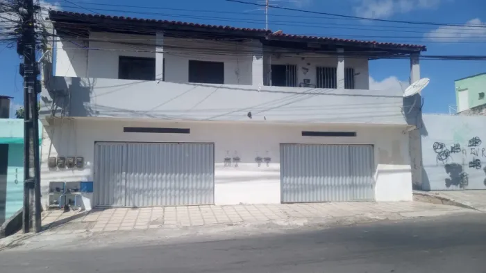 Casa de 3 quartos perto do hospital da UECE e do Aeroporto