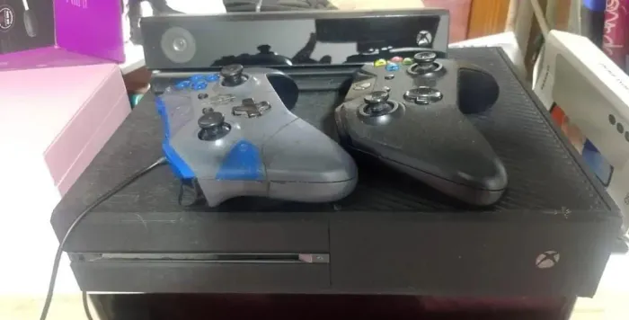 Xbox one fat com 1Tb de memória