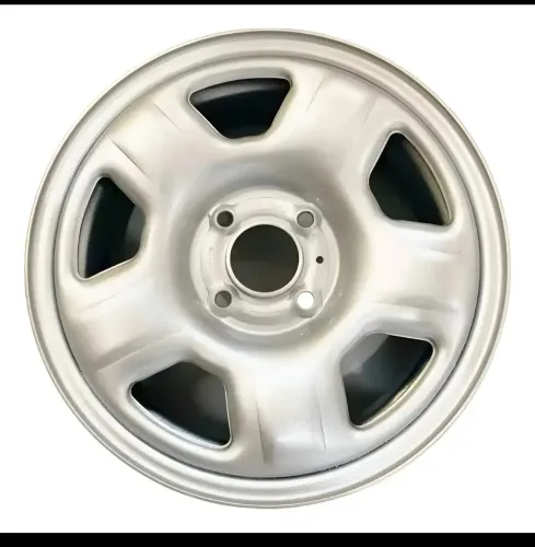 Roda de ferro ecosport aro 15 com pneus ruins