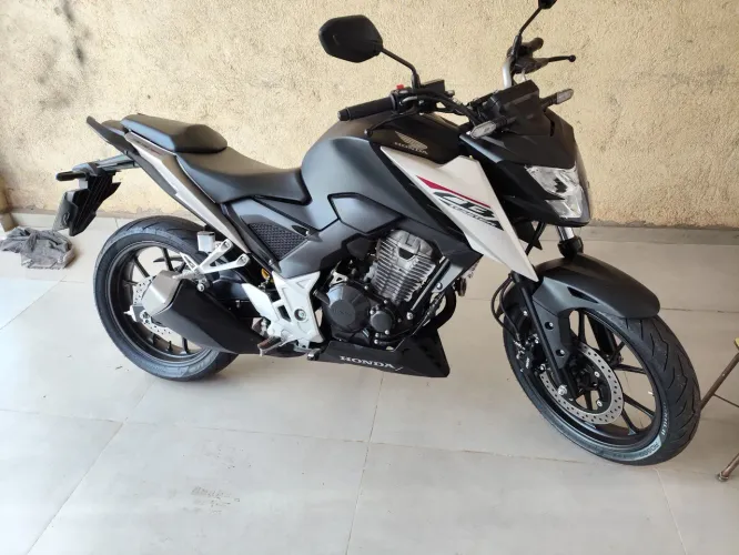 Cb Twister 300f $26,000