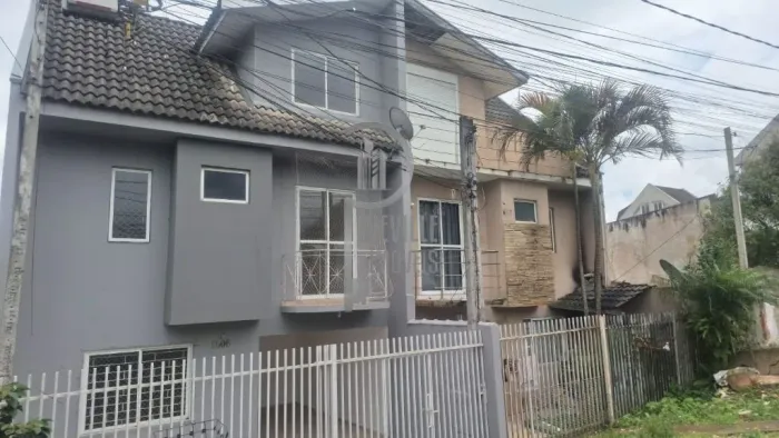 Sobrado para locação, no Bairro Alto.