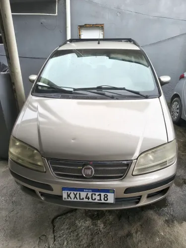 Fiat Idea ELX 1.8 MPI Flex 8V 5P 2010