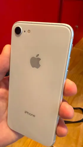 iPhone 08