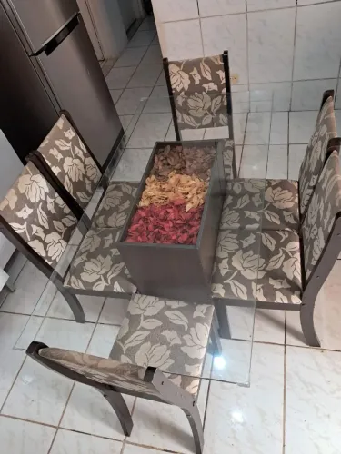 Jogo de Mesa 6 Cadeiras