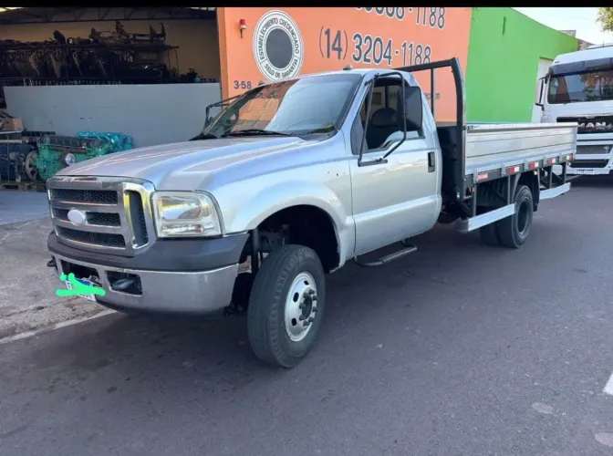 2010 Ford Ford F-4000