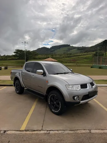 Mitsubishi L200 Triton HPE 3.2 CD TB Int.diesel AUT 2013