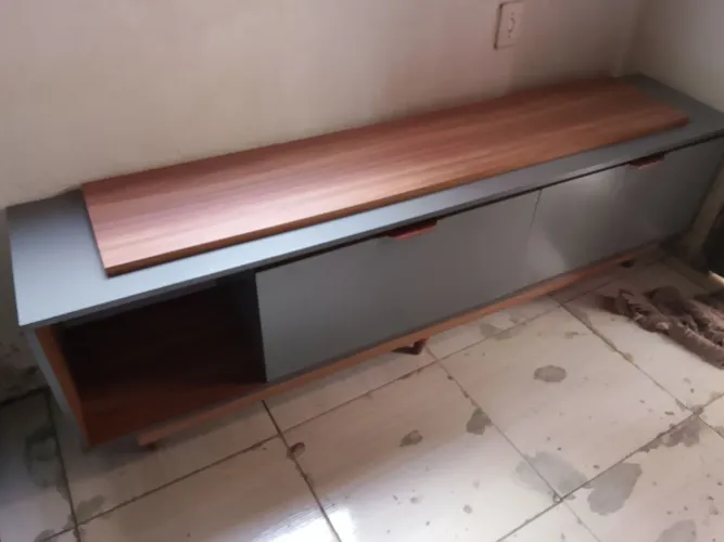 Rack semi novo pra tv de até 55 polegadas 