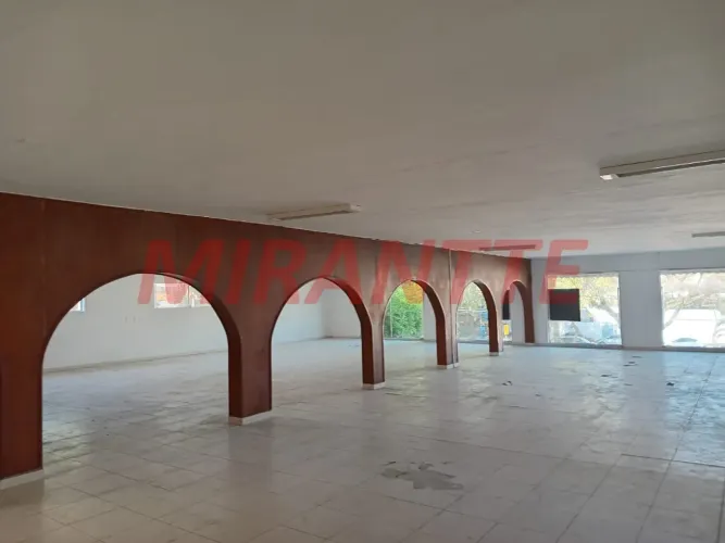Comercial de 740m² em Vila Firmiano Pinto