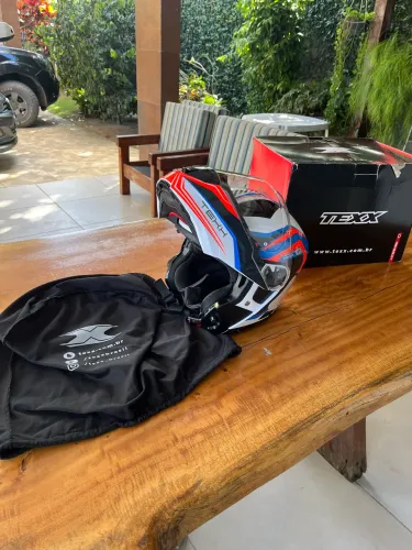 Capacete