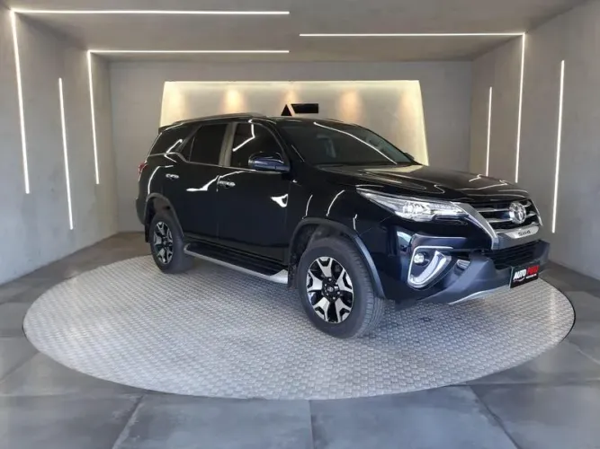 Toyota Hilux SW4 SRX 4X4 2.8 TDI 16V Dies. Aut. 2020