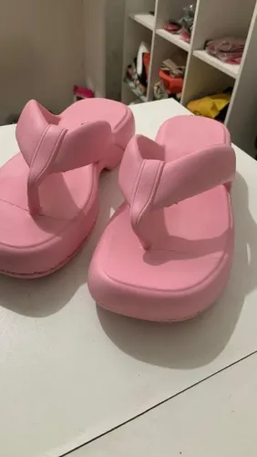 Chinelo nuvem