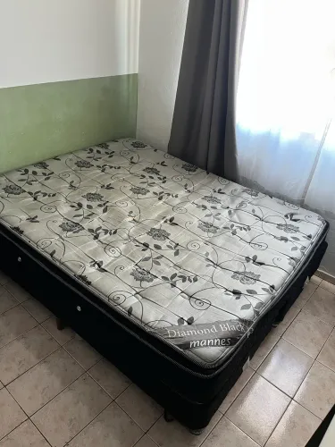 Vendo Colchão Queen usado