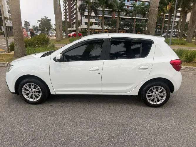 Renault Sandero Zen Flex 1.6 16V 5P Mec. 2021