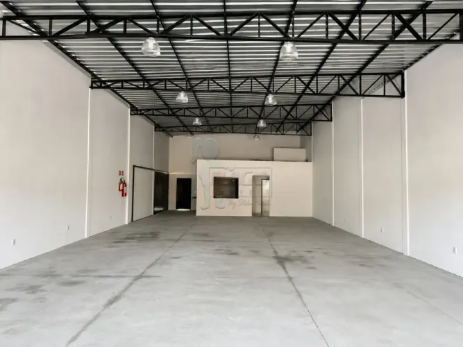 Galpão de 280m² com copa para locação - Jardim Cristo Redentor