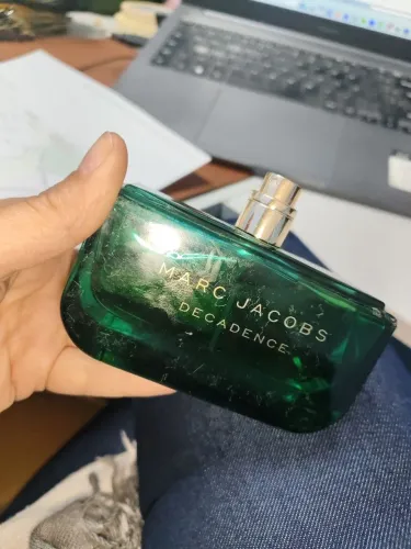 Perfume decadence