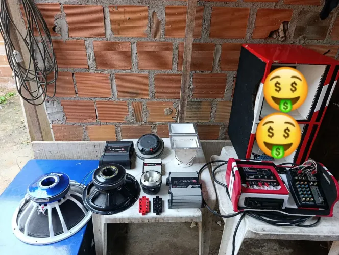 Peças de som automotivo disponíveis aceito cartões