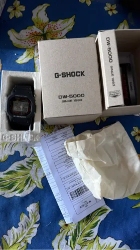 Relógio Casio G-Shock DW-5000R-1ADR Revival 40 anos *Made In Japan