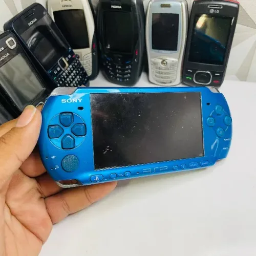 PSP 3010 Azul com Defeito no Botão X - Sem Bateria (Peças/Reparo)