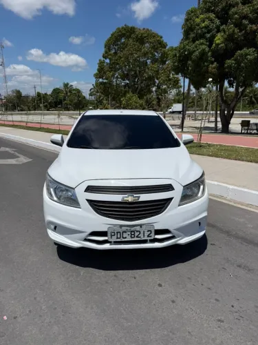 Chevrolet Onix Hatch LS 1.0 8V Flex Power Mec. 4P 2015