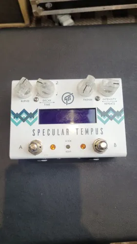 SPECULAR TEMPUS