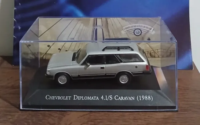 Miniatura Chevrolet Diplomata Caravan