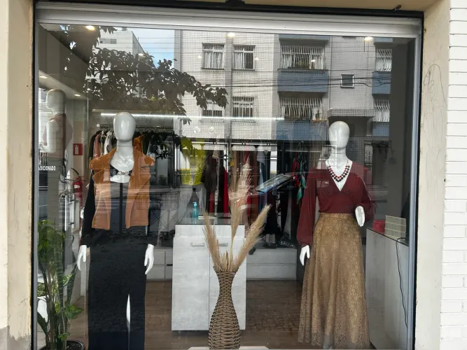 Passo loja de roupas femininas!