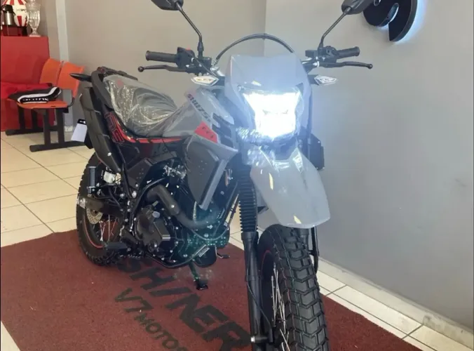 SHINERAY SHI 175S EFI