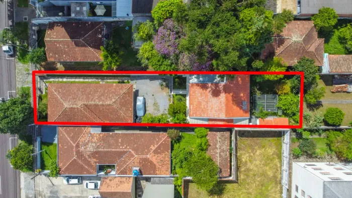 Lote/Terreno para venda tem 649 metros quadrados em Mercês - Curitiba - PR