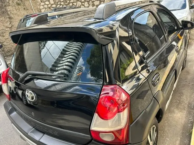 Toyota Etios Cross 1.5 Flex 16V 5P Mec. 2014
