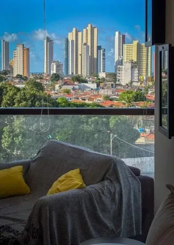 Apartamento à venda em Ponta Negra 56 m², mobiliado e bem próximo da praia.
