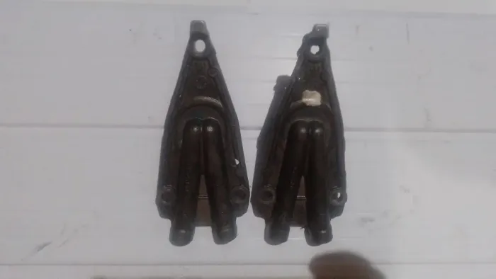 Par De Regulador Pressão De Óleo Sandero/ Logan/outros marca. 1.0 3cc 12v Original.