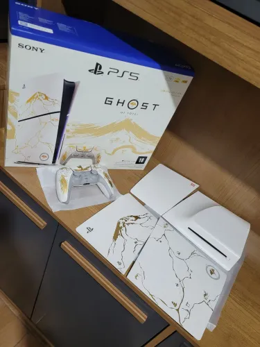 faceplate ps5 edição ghost of yotei + dualsense 