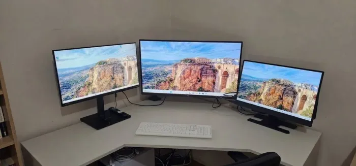 [Oportunidade] 3 Telas = TV + Monitor Samsung + Portátil + Brindes