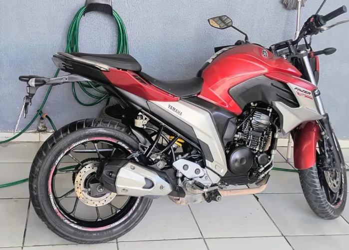 Fazer 250