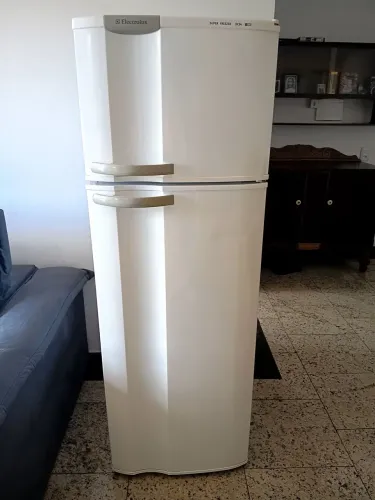 Geladeira eletrolux