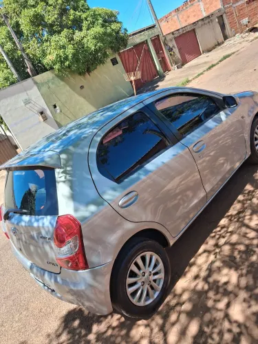 Toyota Etios XLS 1.5 Flex 16V 5P Mec. 2013