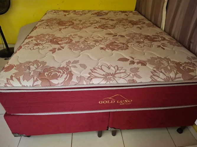 Cama de casal Gold luxo king size