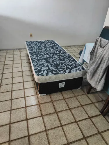 Camas de solteiro box e colchão espuma 