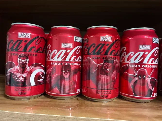 Kit 4 Latas Coca-Cola Marvel 2024 Lacradas (Deadpool, Capitão América e mais
