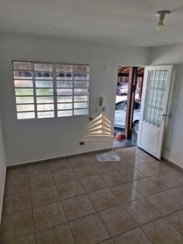 Casa à Venda em Condomínio Fechado em Guarulhos | 2 Dormitórios + Vaga Coberta