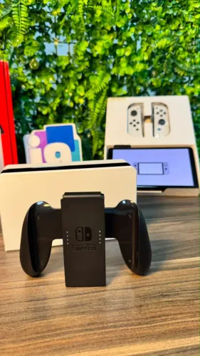 Nintendo Switch OLED2021 64GB Tela 7 pol Garantia até 6 de junho de 2027
